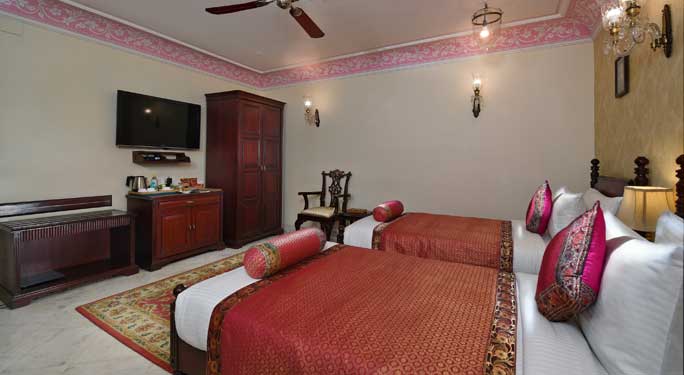 Dhanurdhara (8 units)