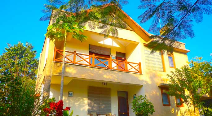 Deluxe Room (16 units)