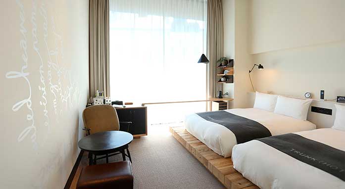 Standard Wide + Balcony